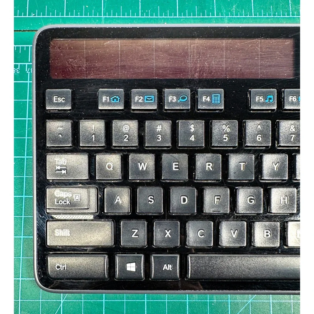 Logitech K750 Wireless Solar Keyboard Black Windows Slim Full Size NO DONGLE